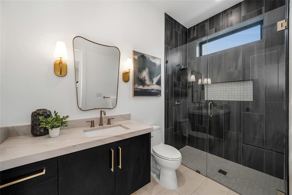 Henderson Ave - Residential