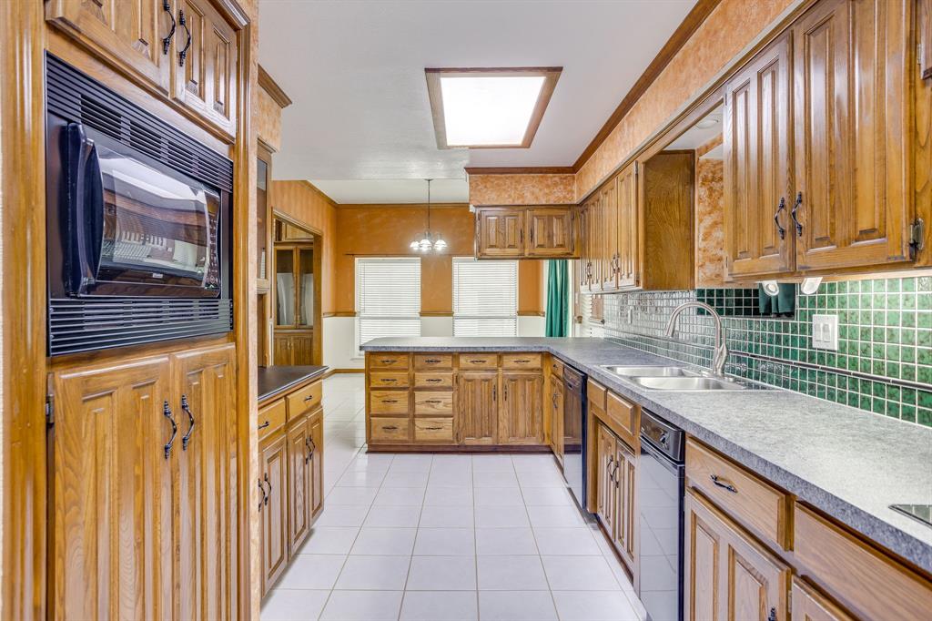 2317 Willow Oak Drive