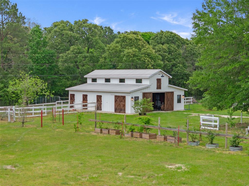 2092 Fm 1486 Road