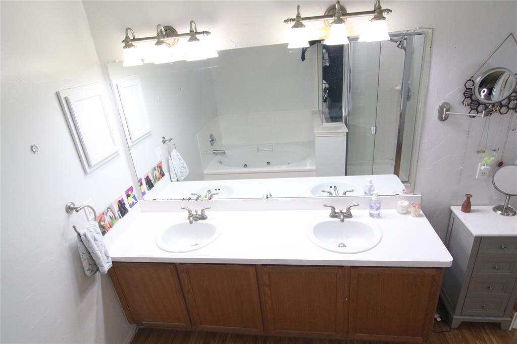 The Vintage Ph One B Two A - Residential