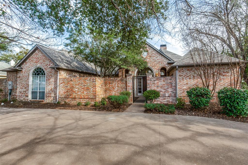 13920 Hillcrest Road