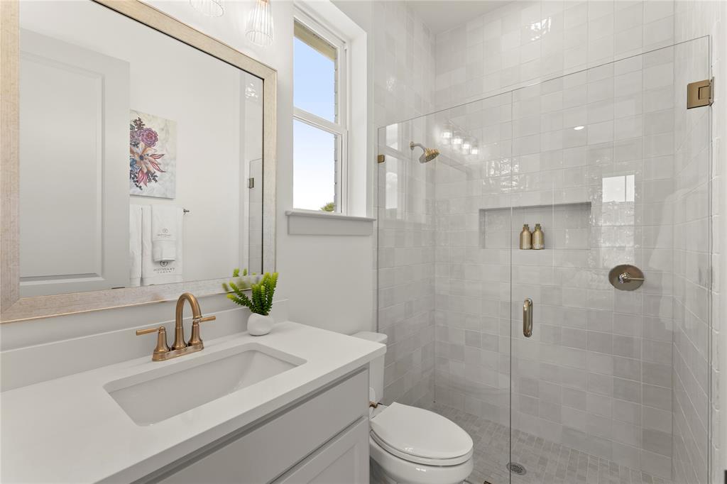 4701 Belo