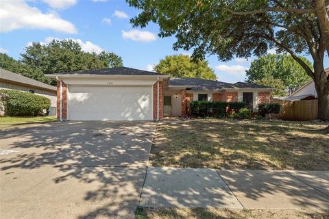 7201 Royal Oak Drive Benbrook TX 76126