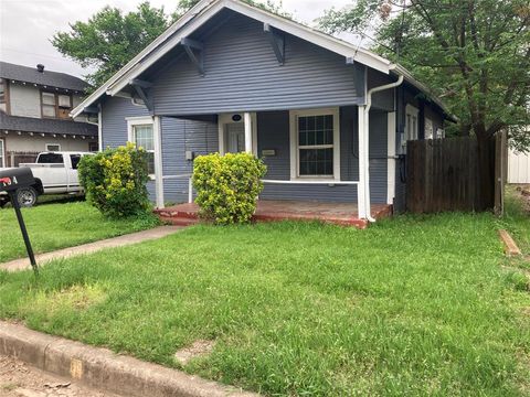 Photo of 104 May Avenue, Cleburne, TX 76031 (MLS # 21243865)