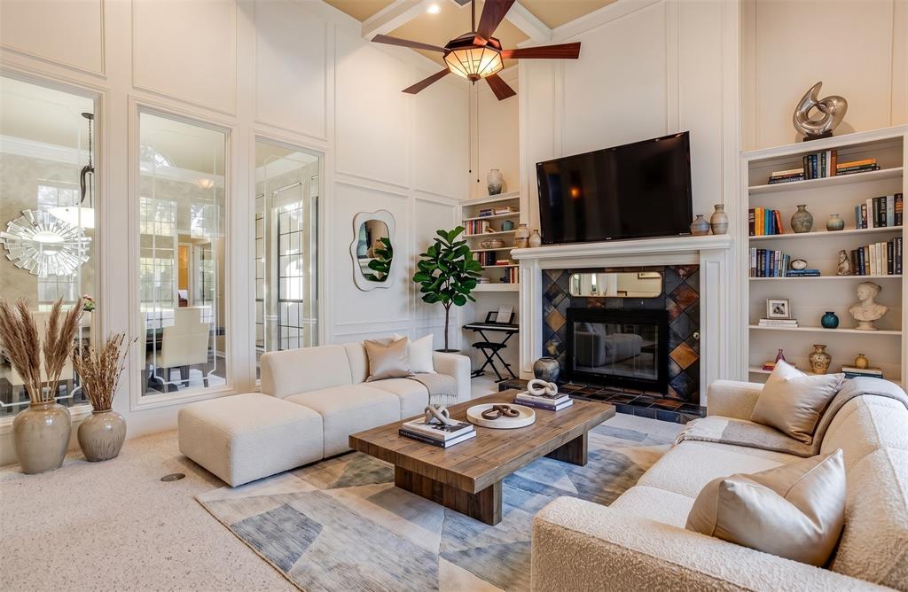 9812 Canyon Crest Circle