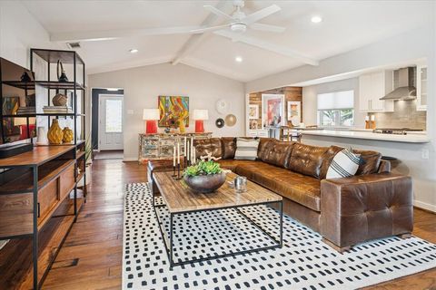 4877 Fallon Place Dallas TX 75227