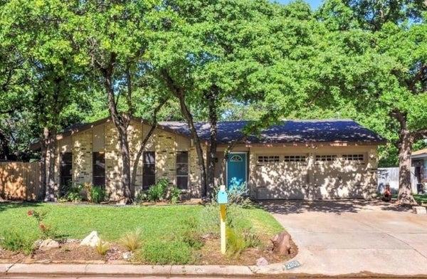 2808 BENT TREE LN, ARLINGTON, TX 76016 - Image 59017ba269b306eae99da64bf34e71e1/367546113