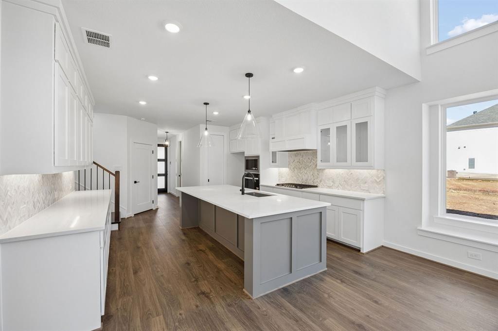 1540 Pirene Alley