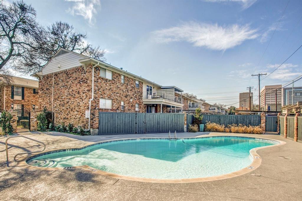 Williamsburg 02 Condo - Residential