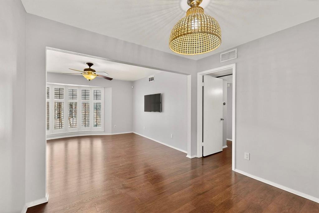 Williamsburg 02 Condo - Residential