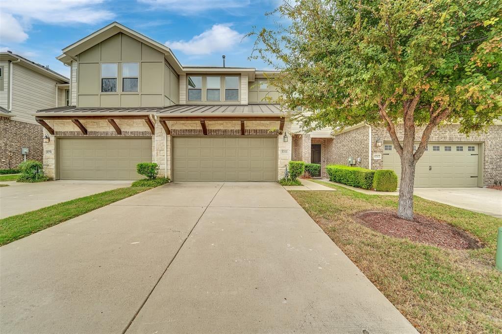 8266 Primrose Way