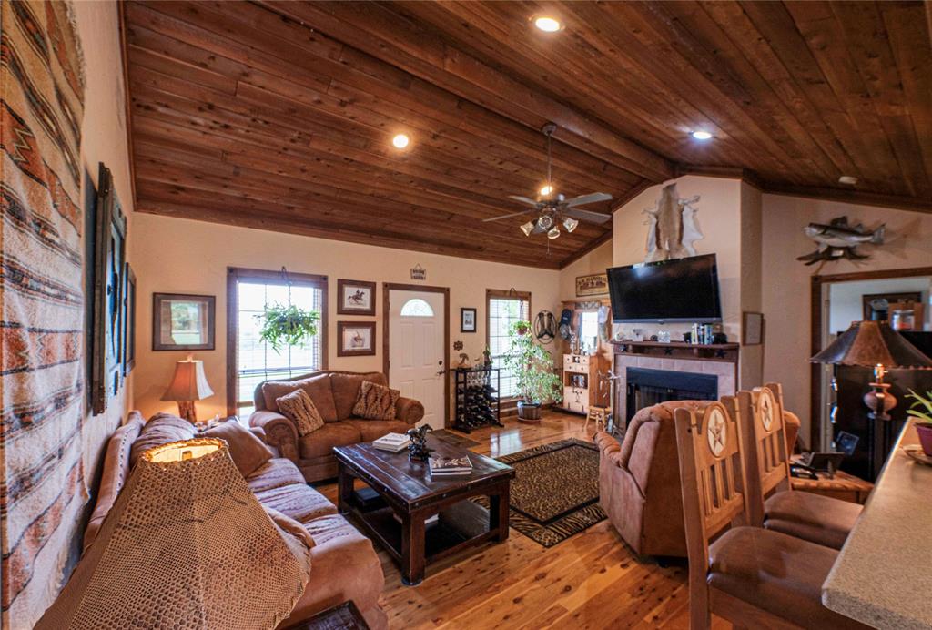 Cee-Bar Ranch 16 - Farm