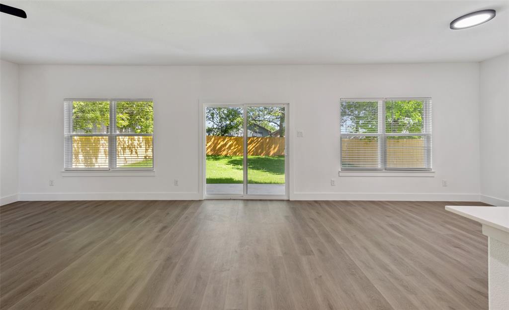 Fort Worth, Texas 76104, United States, 4 Bedrooms Bedrooms, ,3 BathroomsBathrooms,Residential,Active,22676