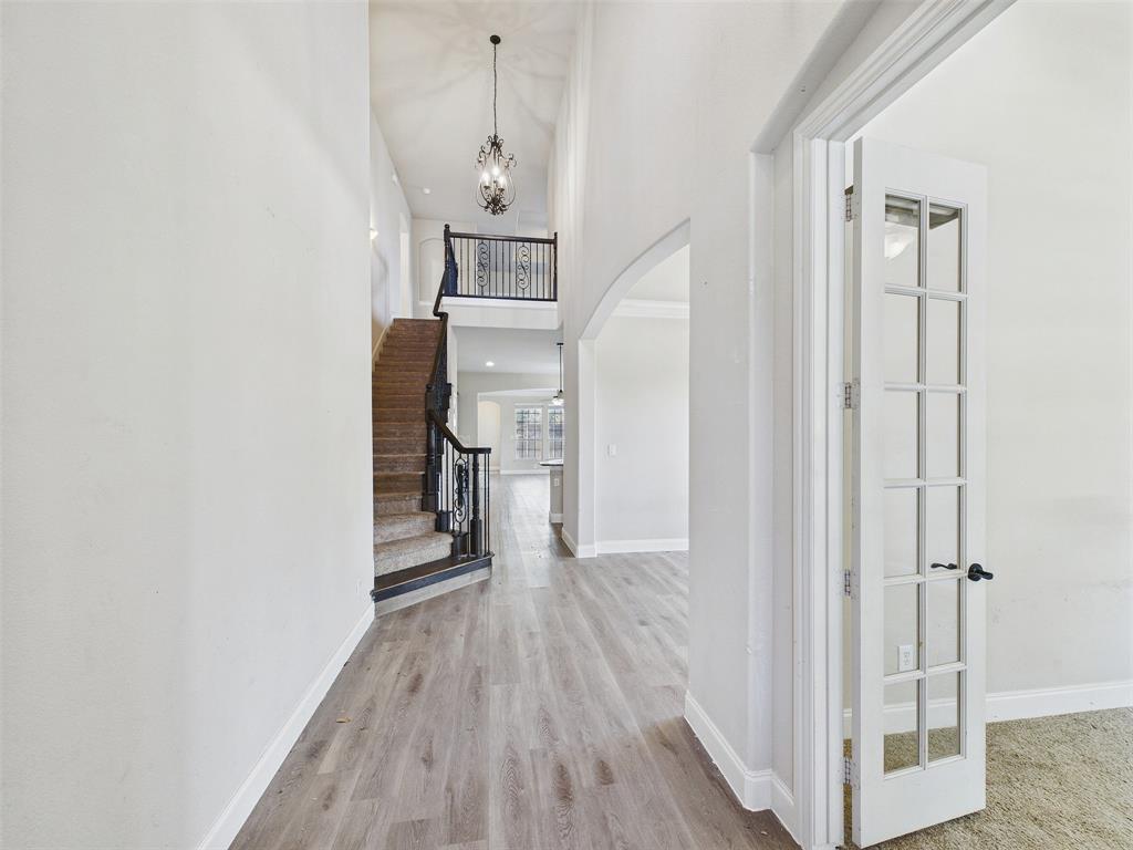 2825 Hollowbrook Lane