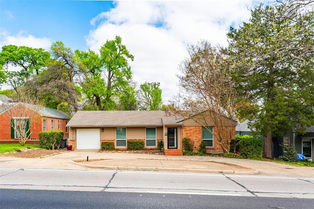 936 N Buckner Boulevard