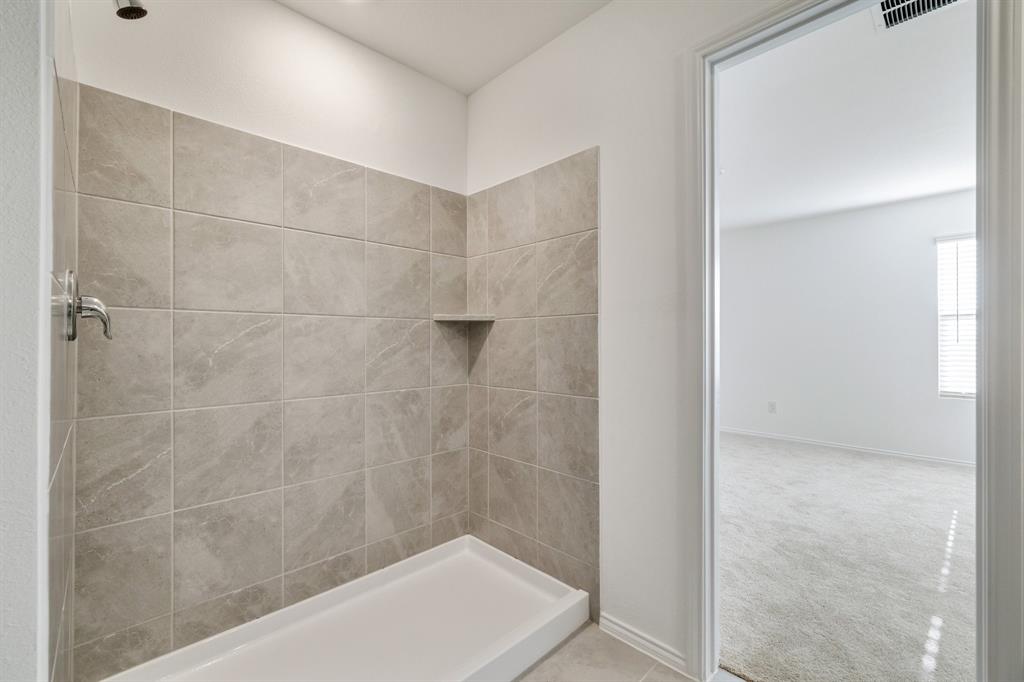 LINDEN HILLS PHASE 3 - Residential Lease