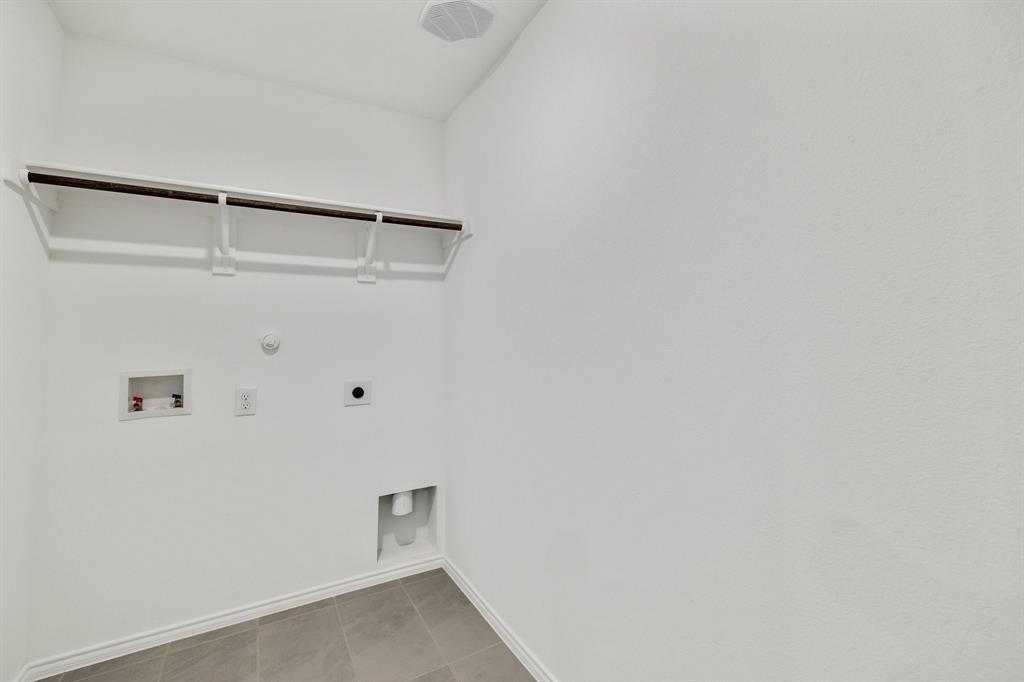 LINDEN HILLS PHASE 3 - Residential Lease