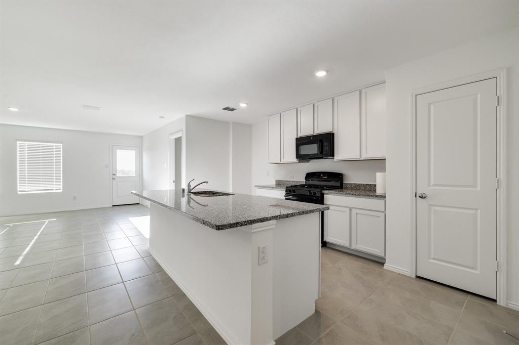 LINDEN HILLS PHASE 3 - Residential Lease