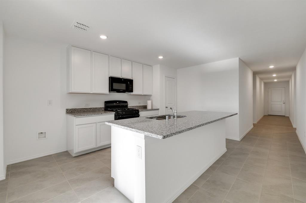 LINDEN HILLS PHASE 3 - Residential Lease