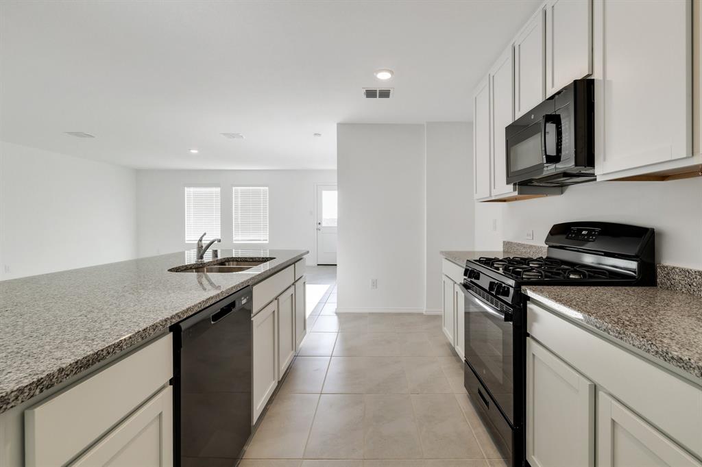 LINDEN HILLS PHASE 3 - Residential Lease