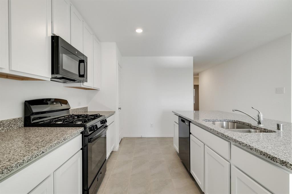 LINDEN HILLS PHASE 3 - Residential Lease