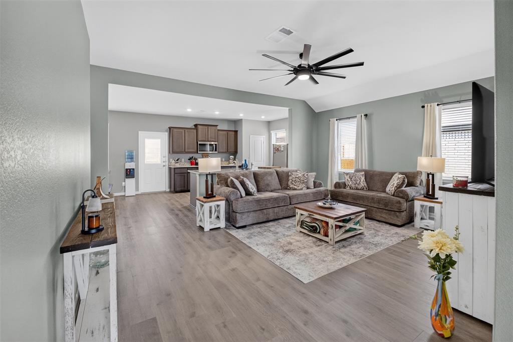 905 Cawthorne Trail