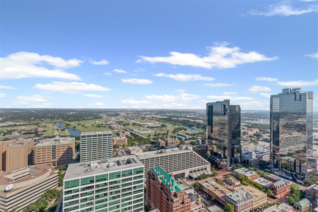 500 Throckmorton Street 3506