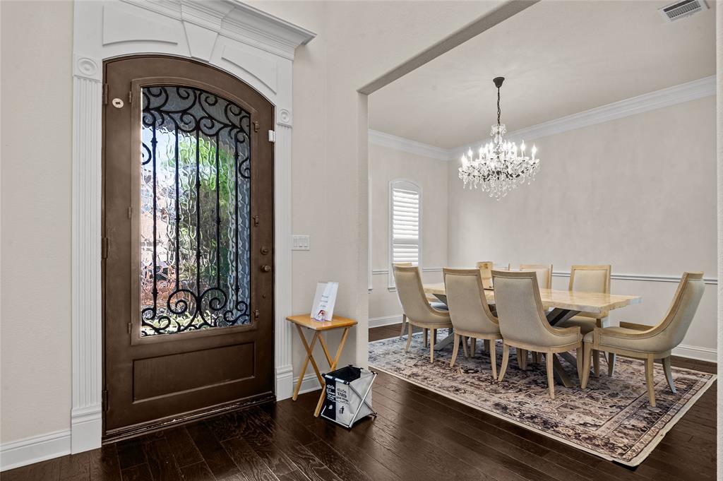 2504 Las Palmas Lane