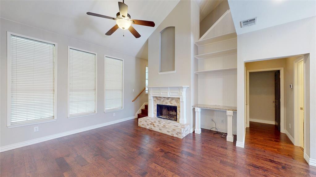 14 E Hillside Place