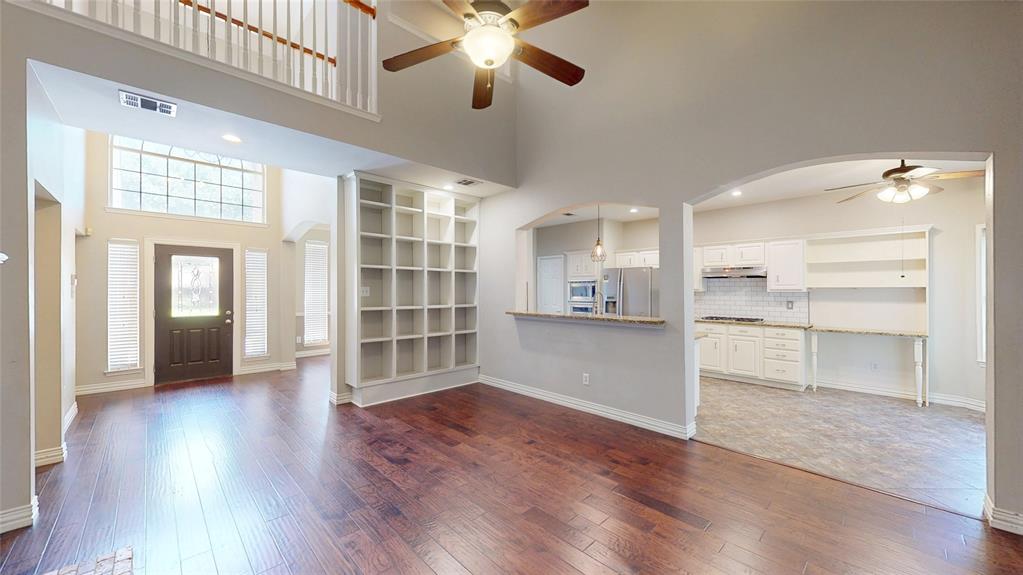 14 E Hillside Place