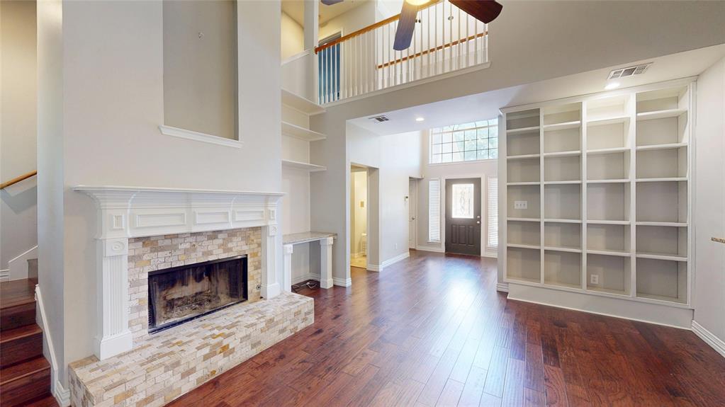 14 E Hillside Place