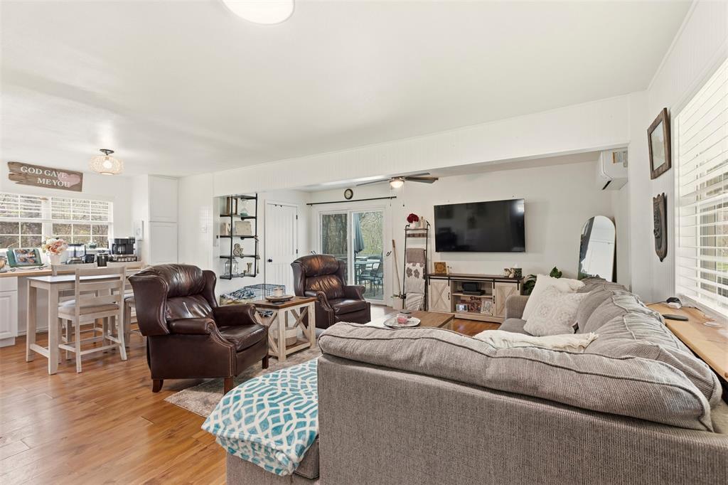 785 Trail Road
