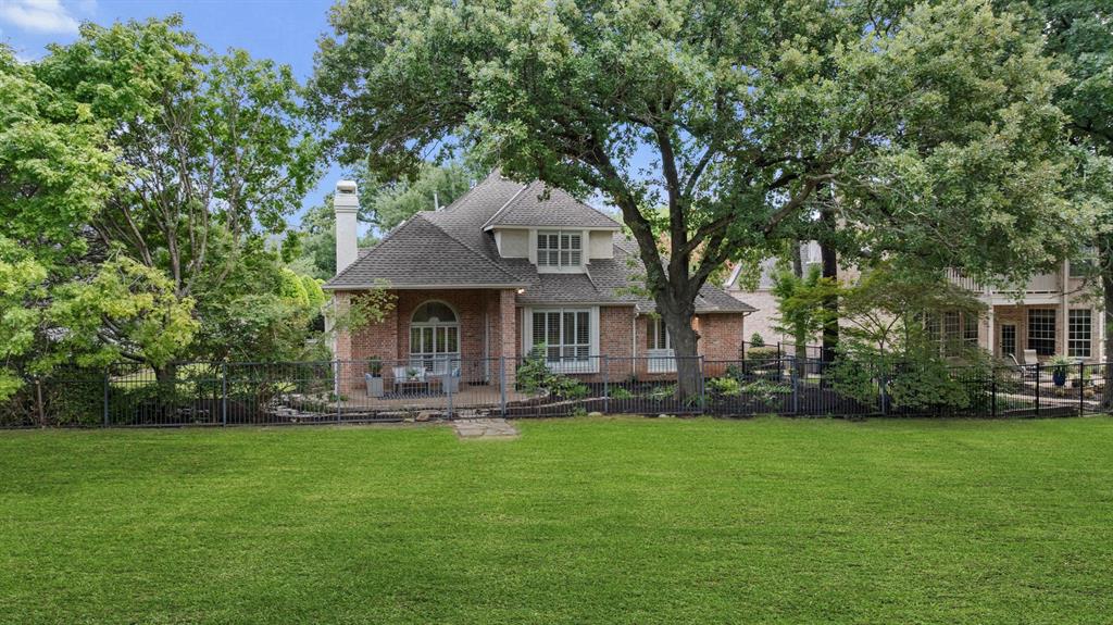 608 Regency Crossing