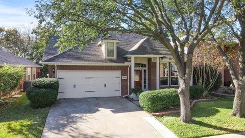 Photo of 2109 Wentworth Drive, Flower Mound, TX 75028 (MLS # 21419842)