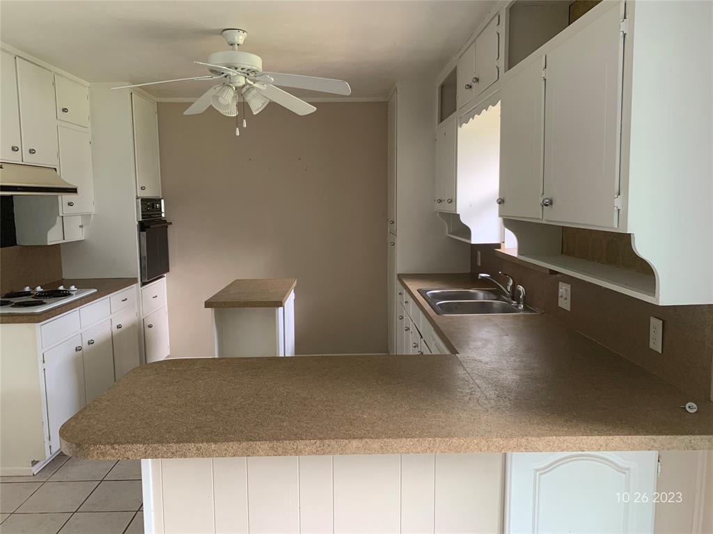 Benbrook Lakeside Add - Residential Lease