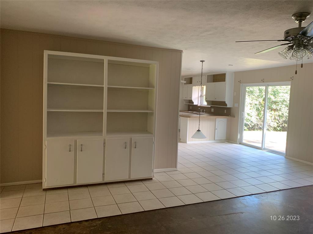 Benbrook Lakeside Add - Residential Lease