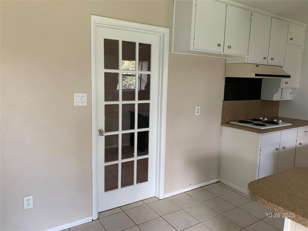 Benbrook Lakeside Add - Residential Lease