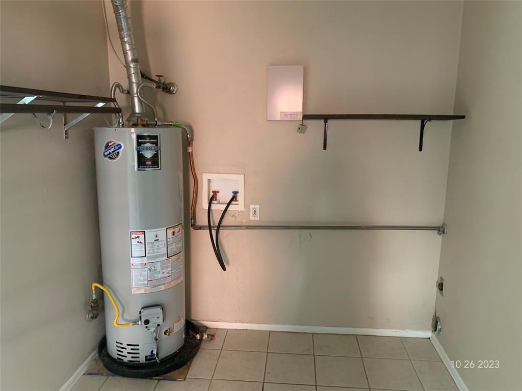 Benbrook Lakeside Add - Residential Lease