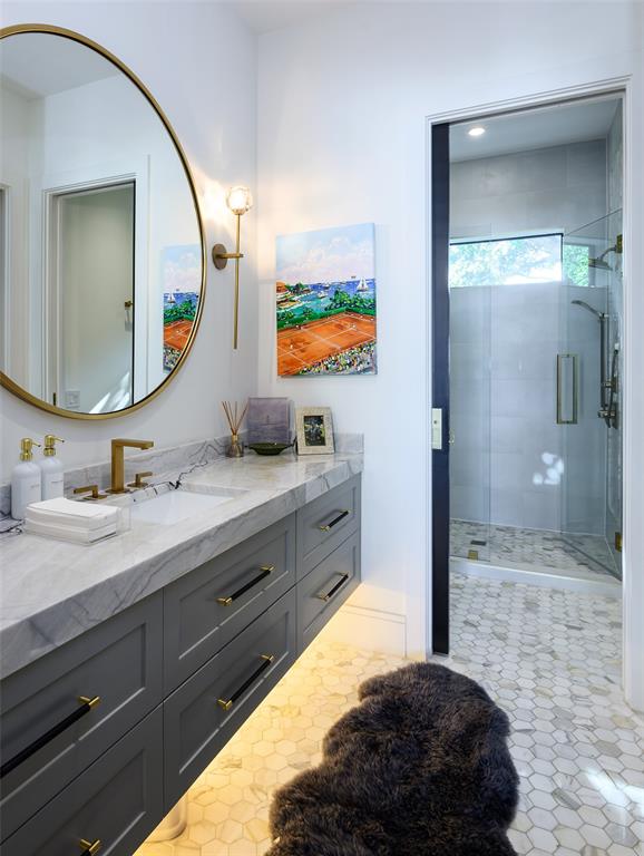 Daseke 02 - Residential