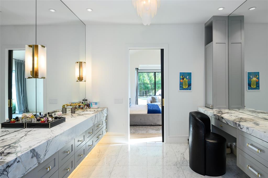 Daseke 02 - Residential