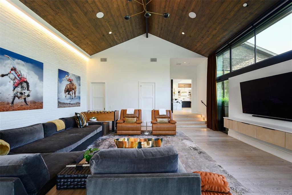 Daseke 02 - Residential