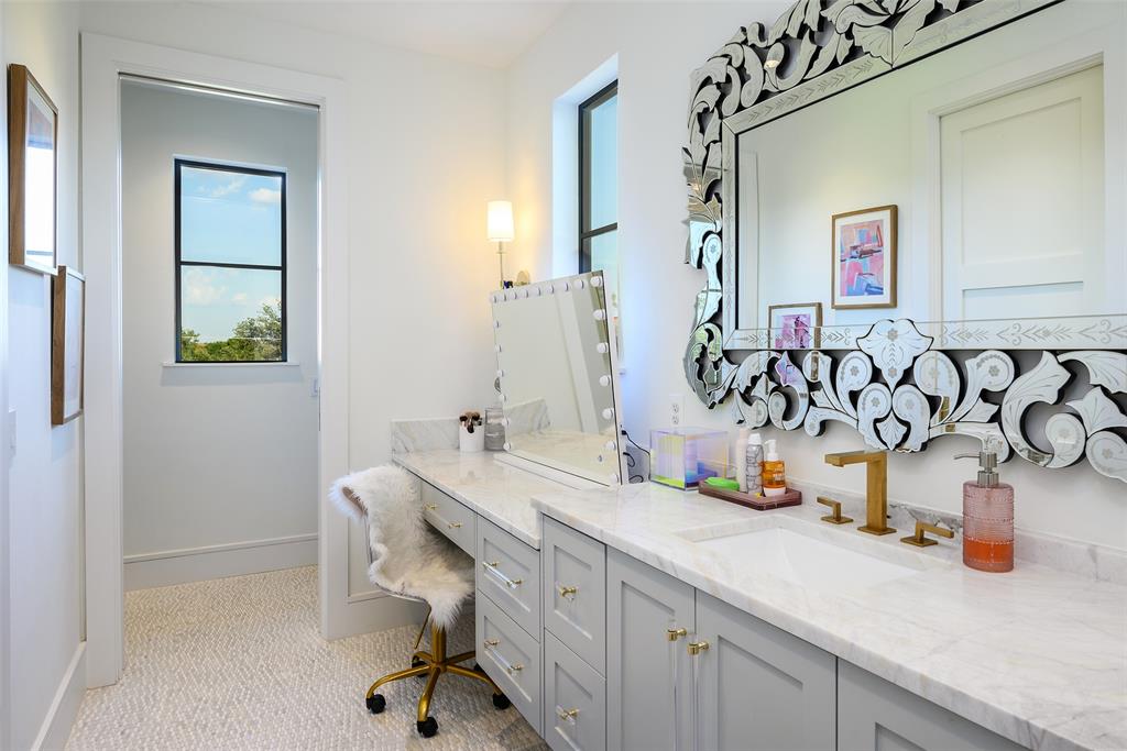 Daseke 02 - Residential