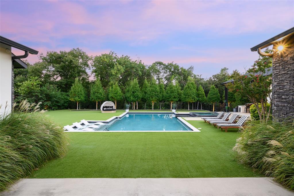 Daseke 02 - Residential