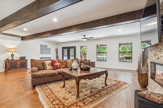 Emerald Sound At Lake Lewisville - Residential
