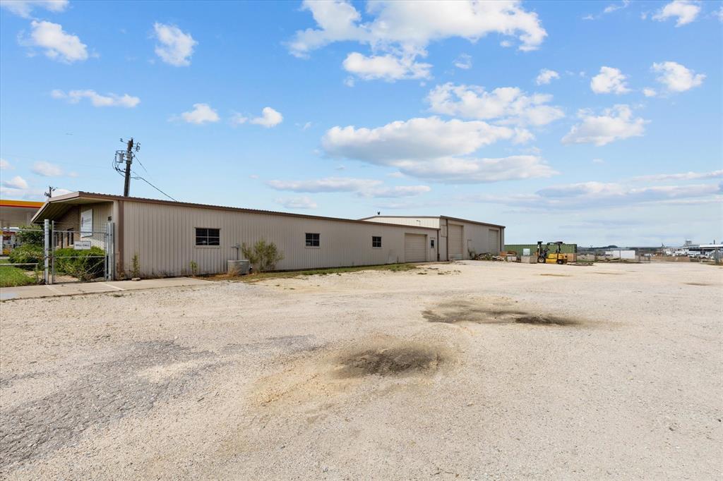 A MC BRAYER - Commercial Sale