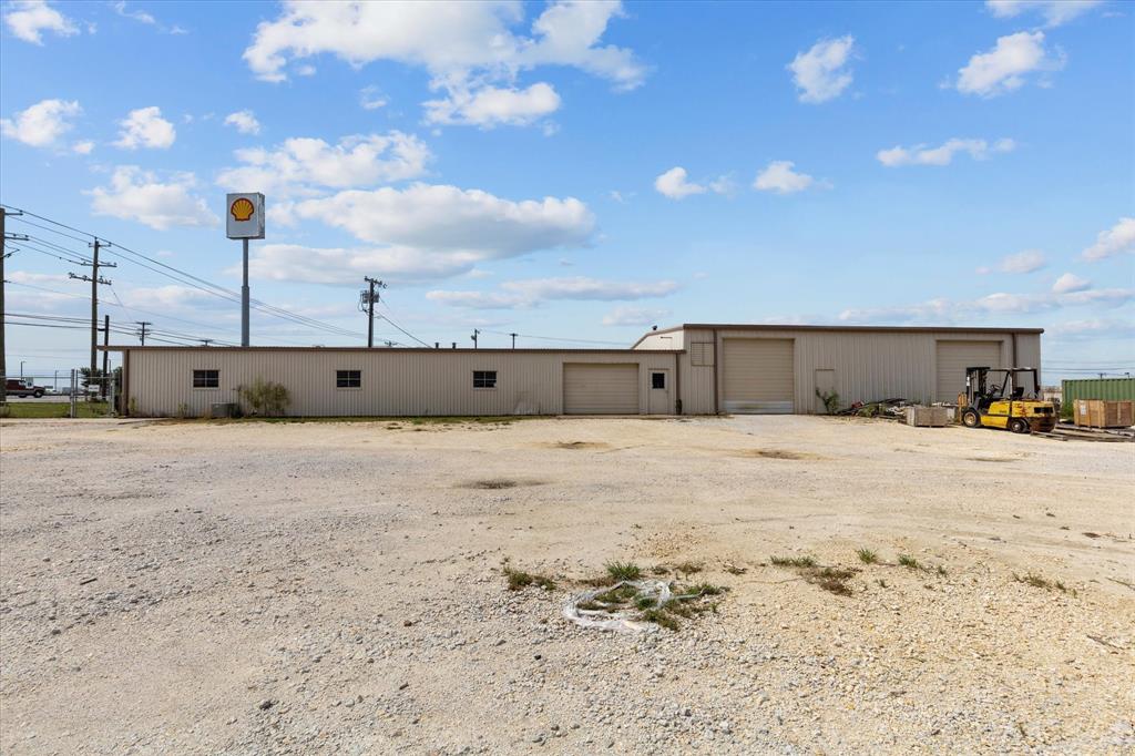 A MC BRAYER - Commercial Sale