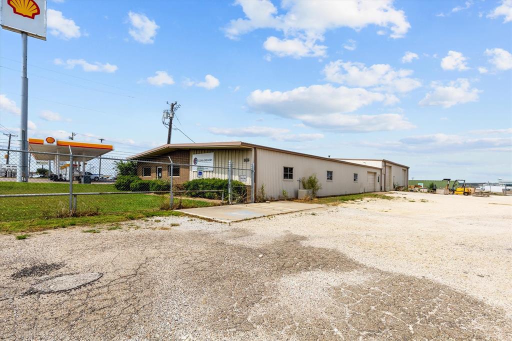 A MC BRAYER - Commercial Sale