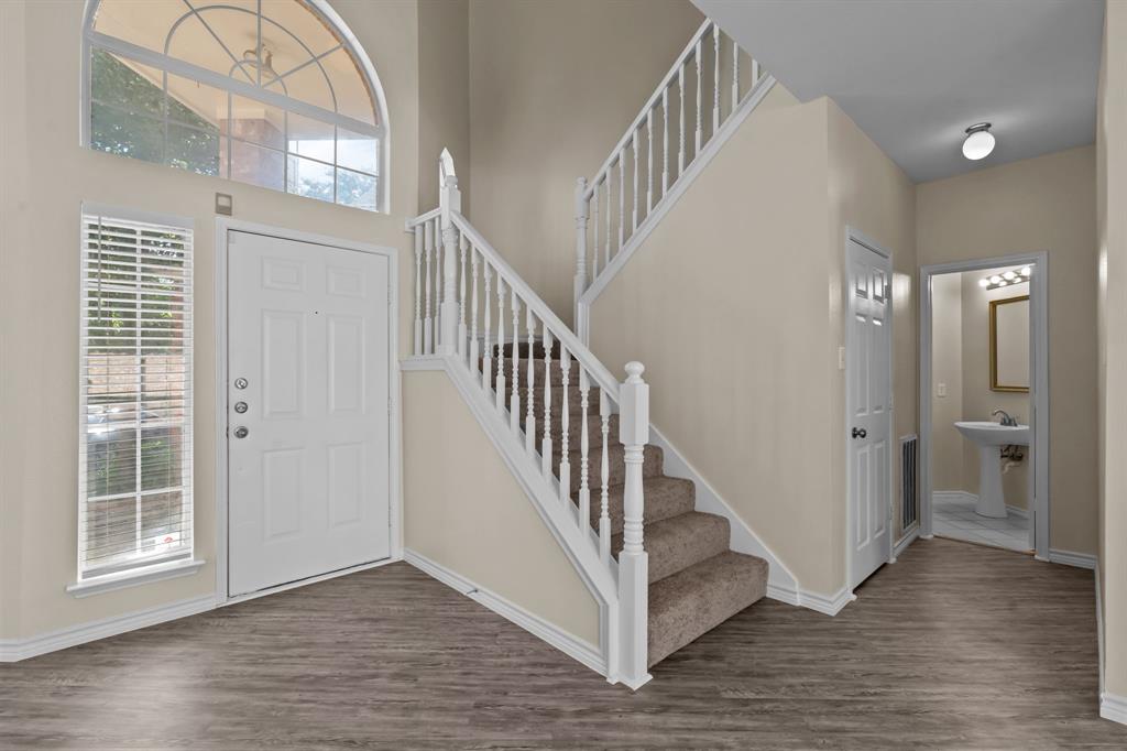 6016 Willow Wood Lane