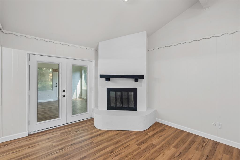 912 Jayellen Court