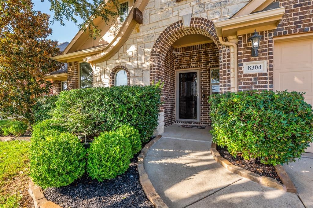 8304 Spitfire Trail